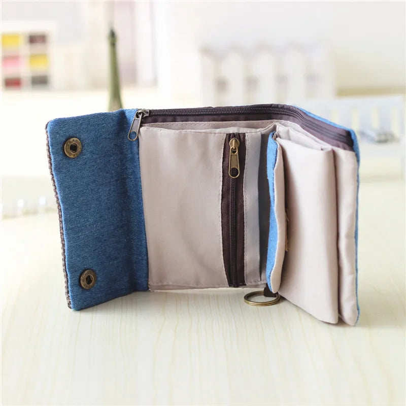 Canvas Showpiece Flip Wallet